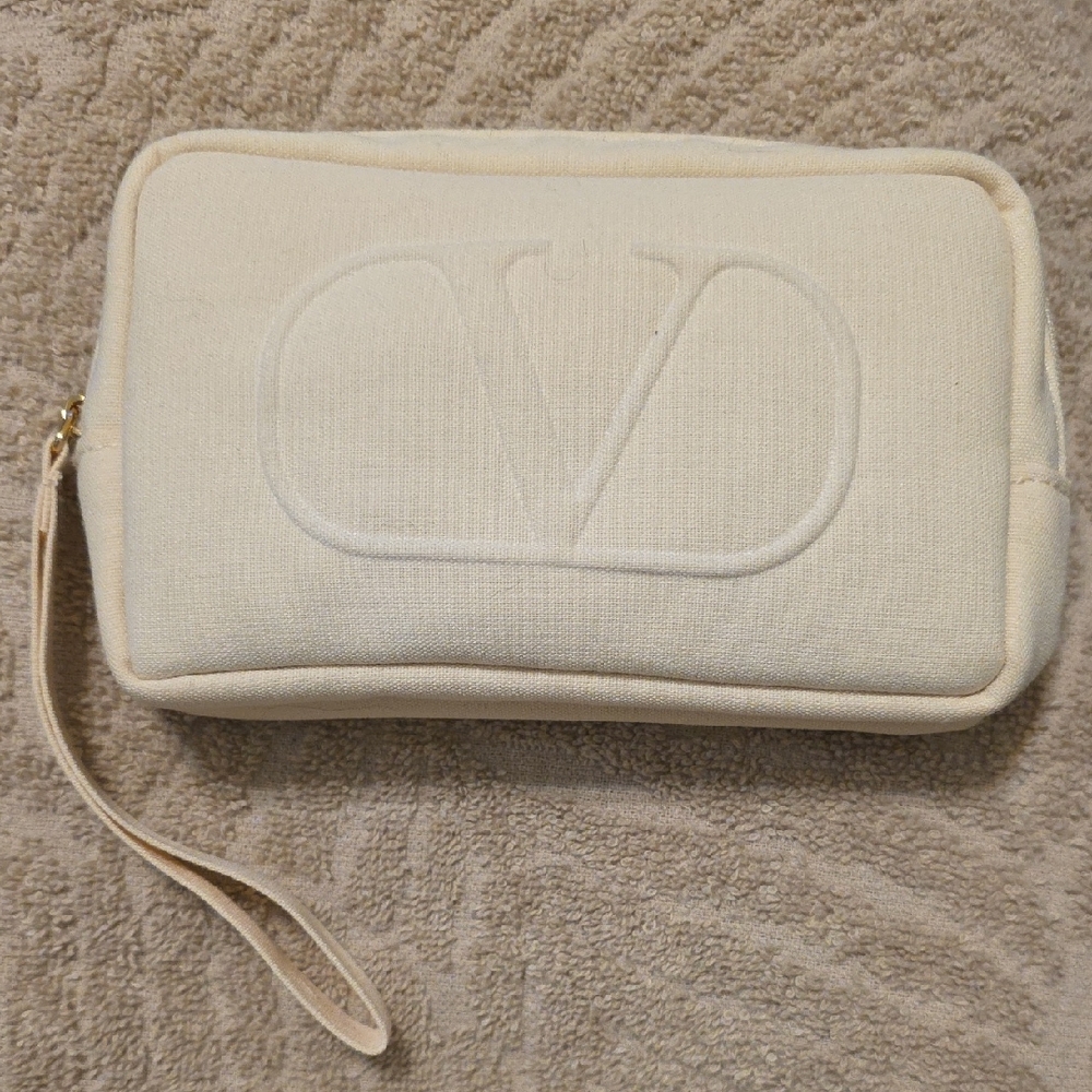 Valentino Beauty Cosmetics Case/ Wristlet